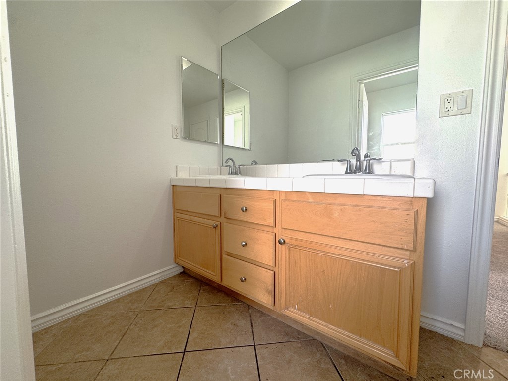 8240 Chamberlain Lane