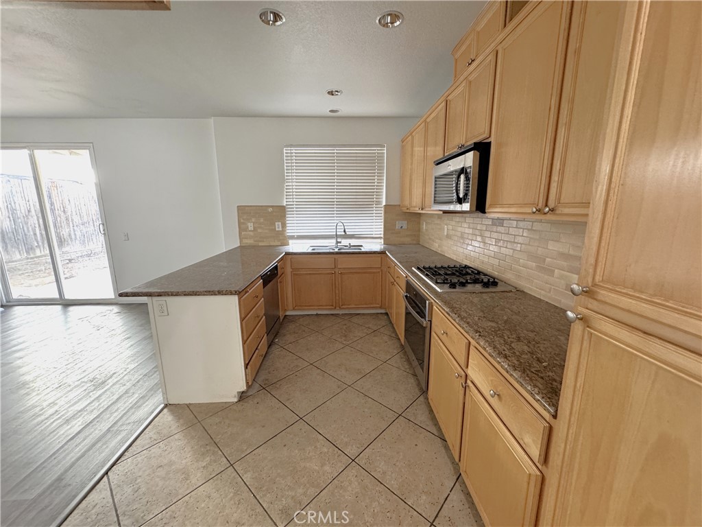 8240 Chamberlain Lane