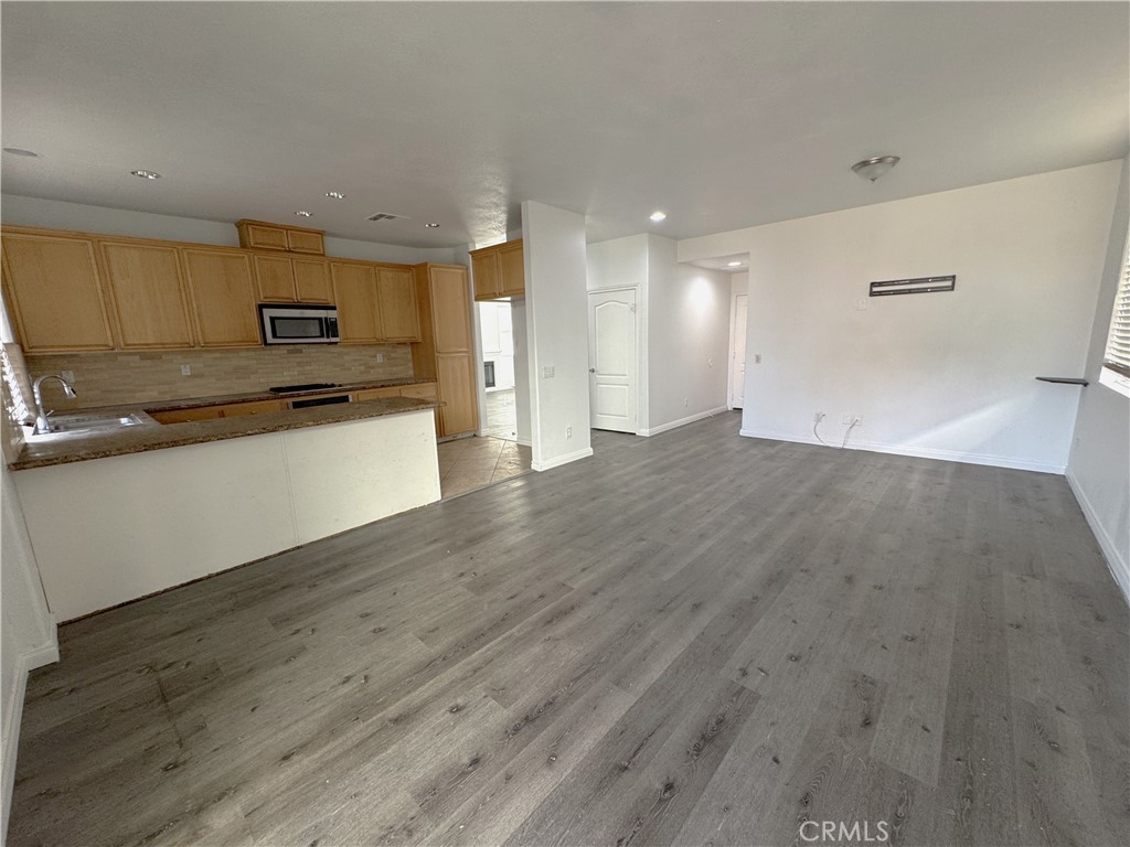 8240 Chamberlain Lane