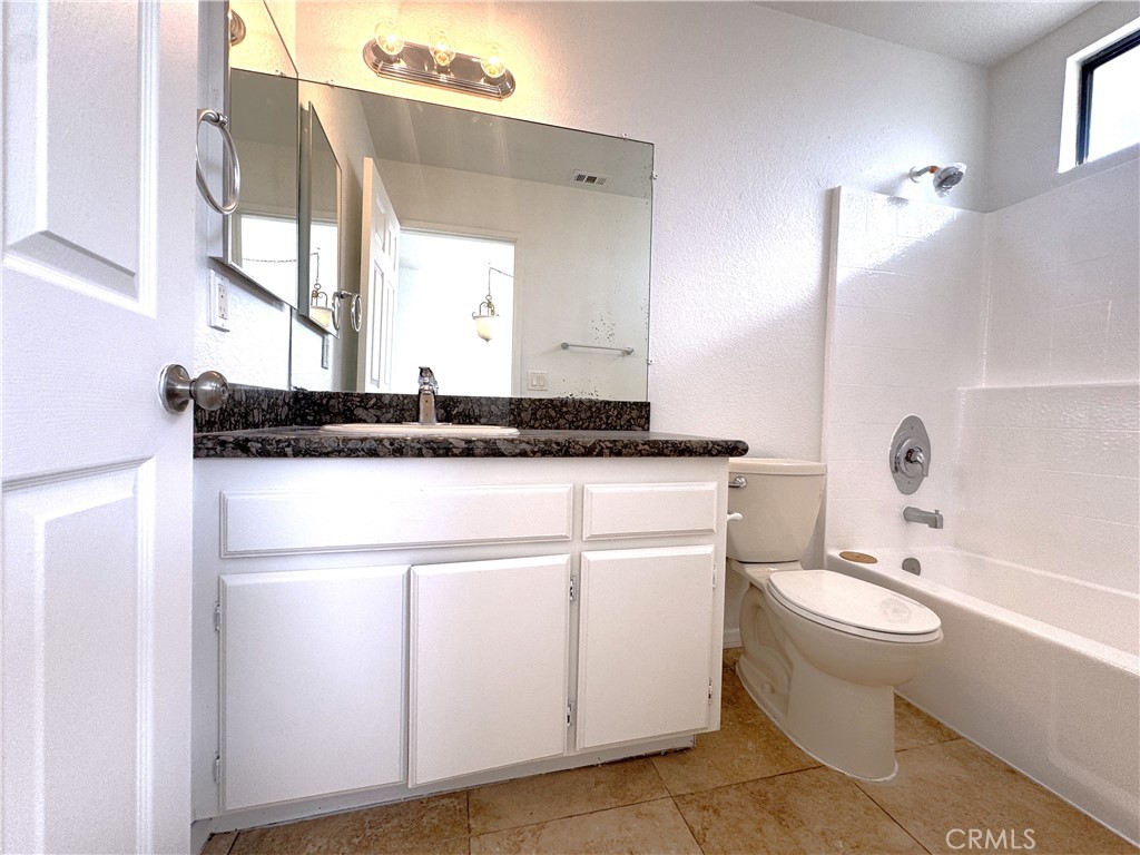 1479 E Lexington Avenue