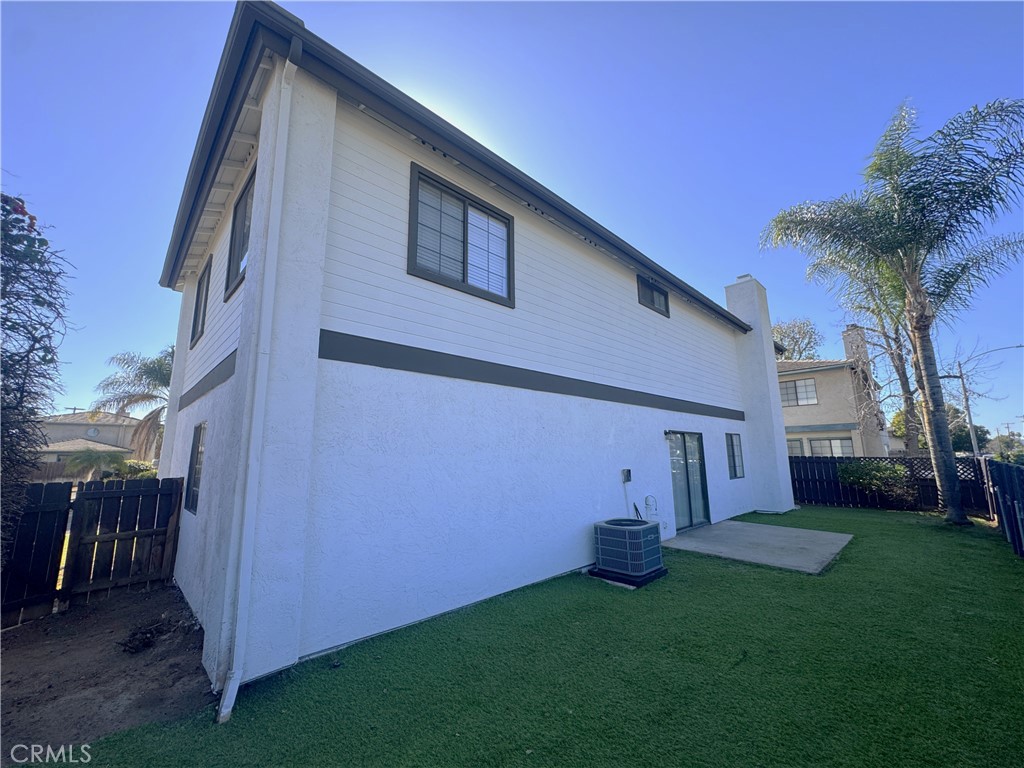 1479 E Lexington Avenue