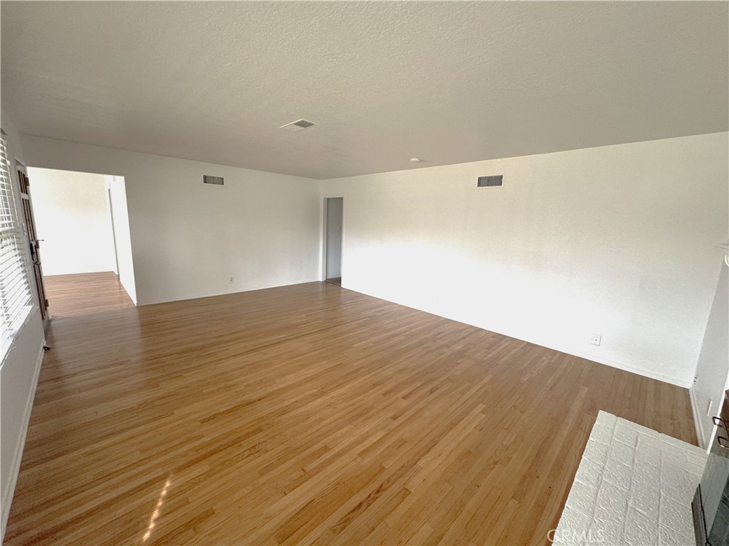 44450 Lowtree Avenue