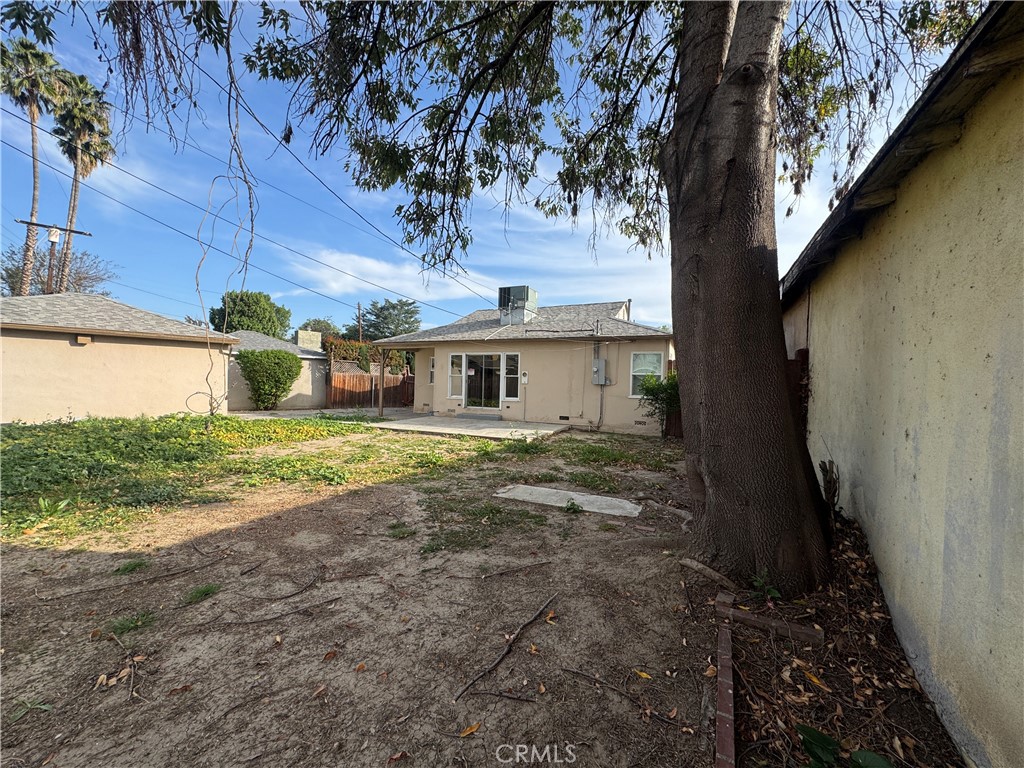 18147 Archwood Street