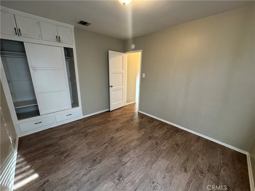 18147 Archwood Street