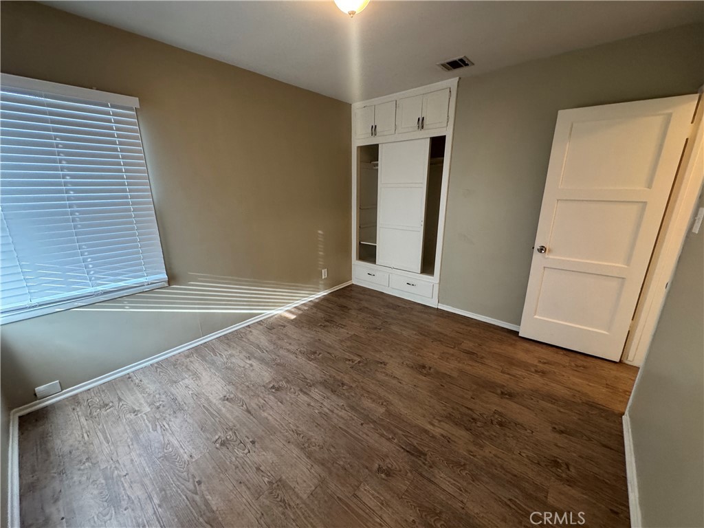 18147 Archwood Street