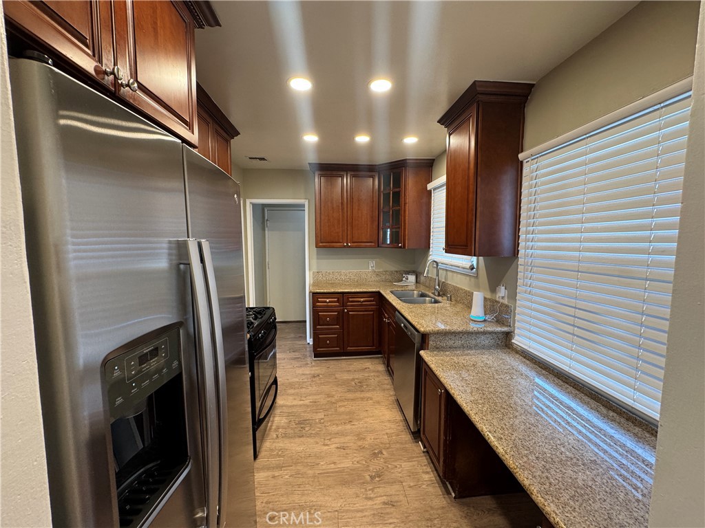 18147 Archwood Street