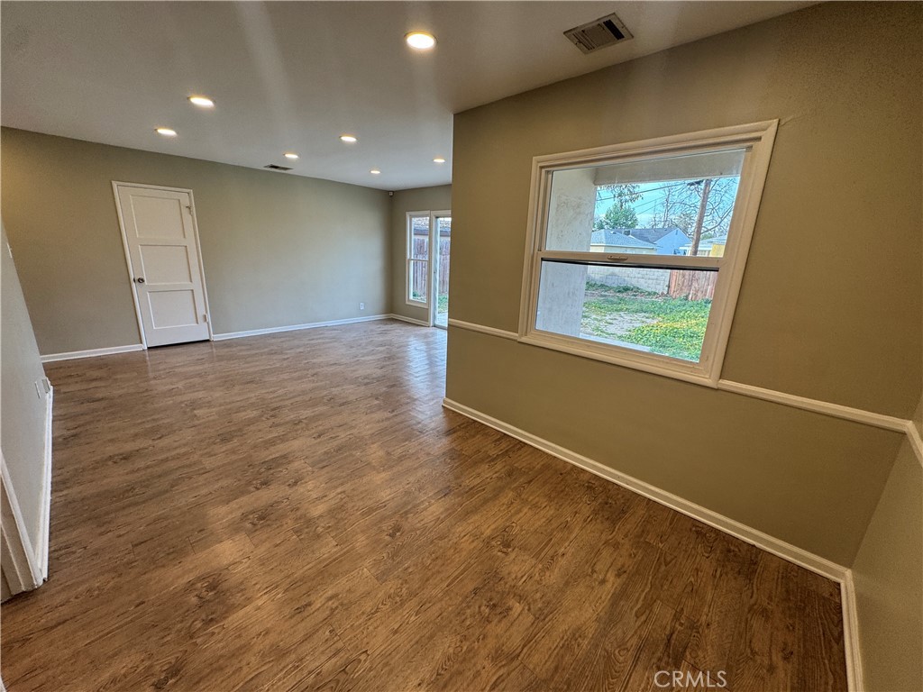 18147 Archwood Street