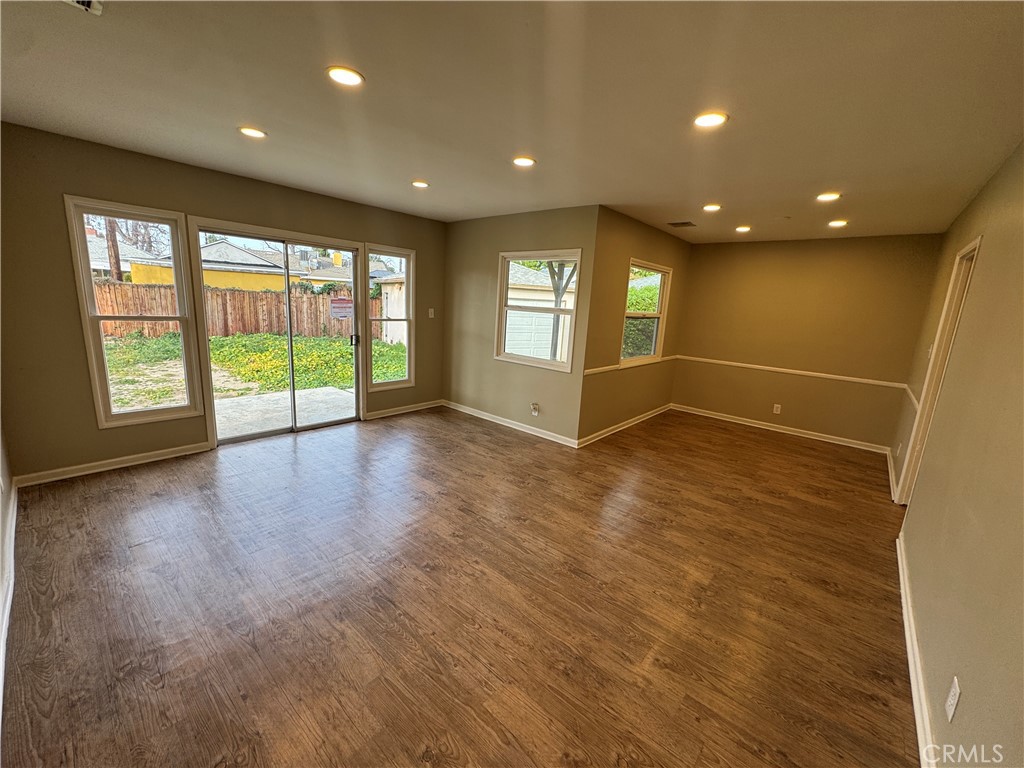 18147 Archwood Street