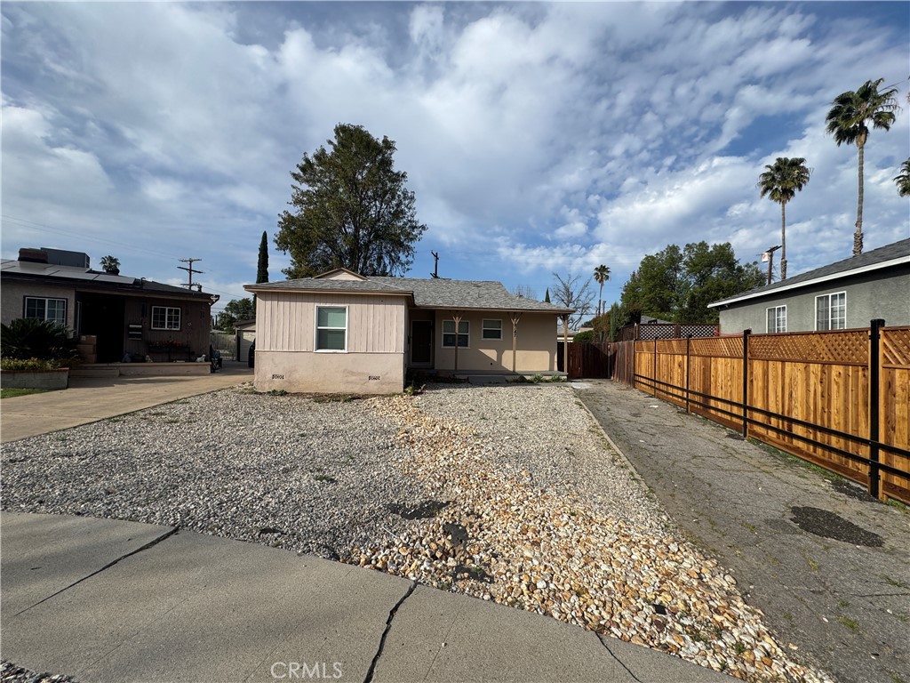 18147 Archwood Street