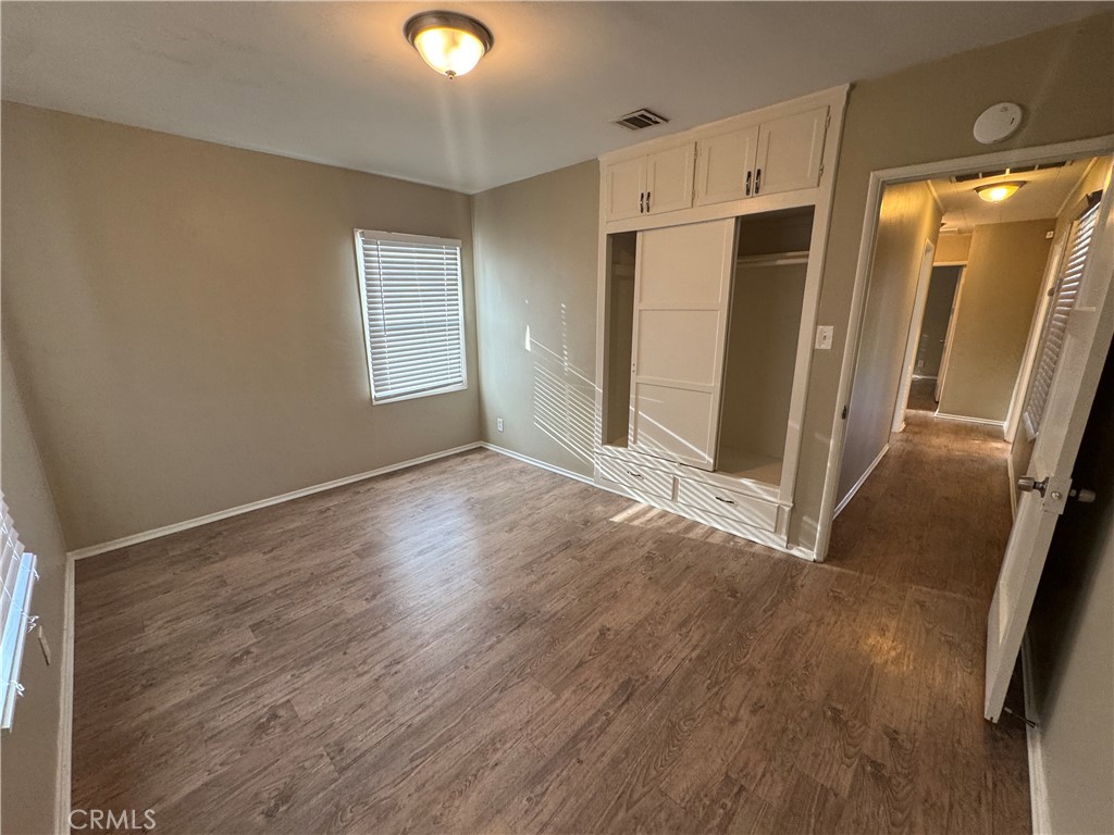 18147 Archwood Street