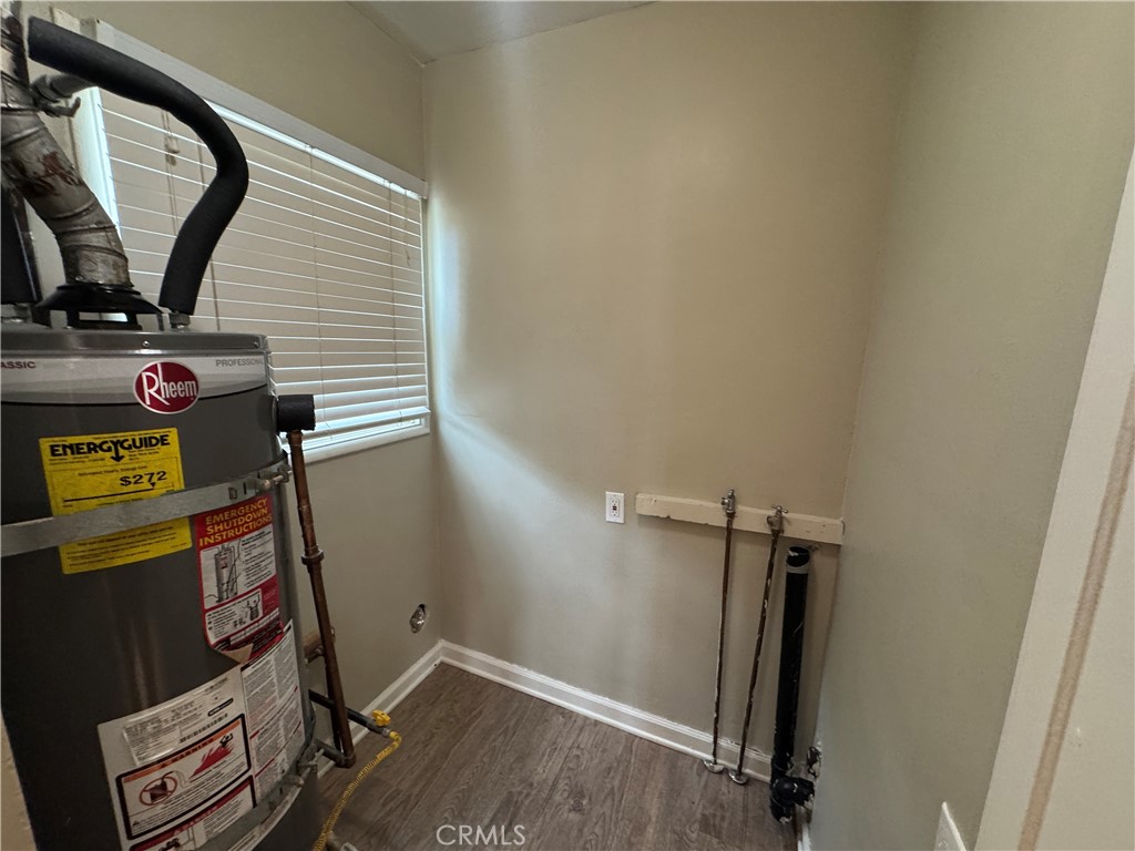 18147 Archwood Street