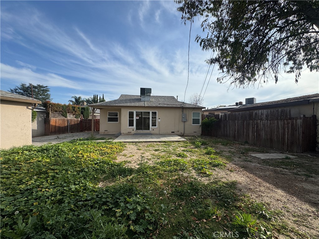 18147 Archwood Street