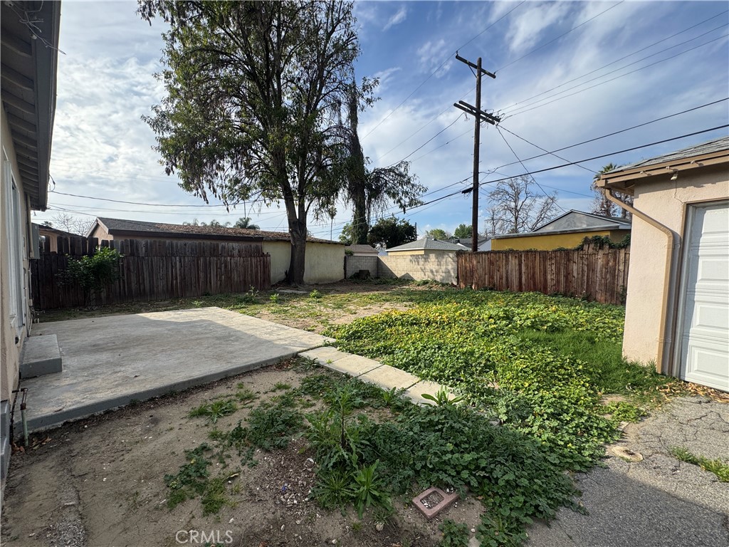 18147 Archwood Street