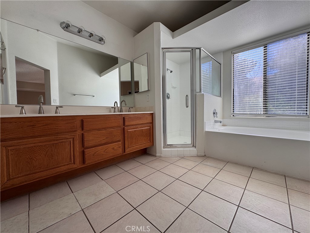 4546 Grandview Drive