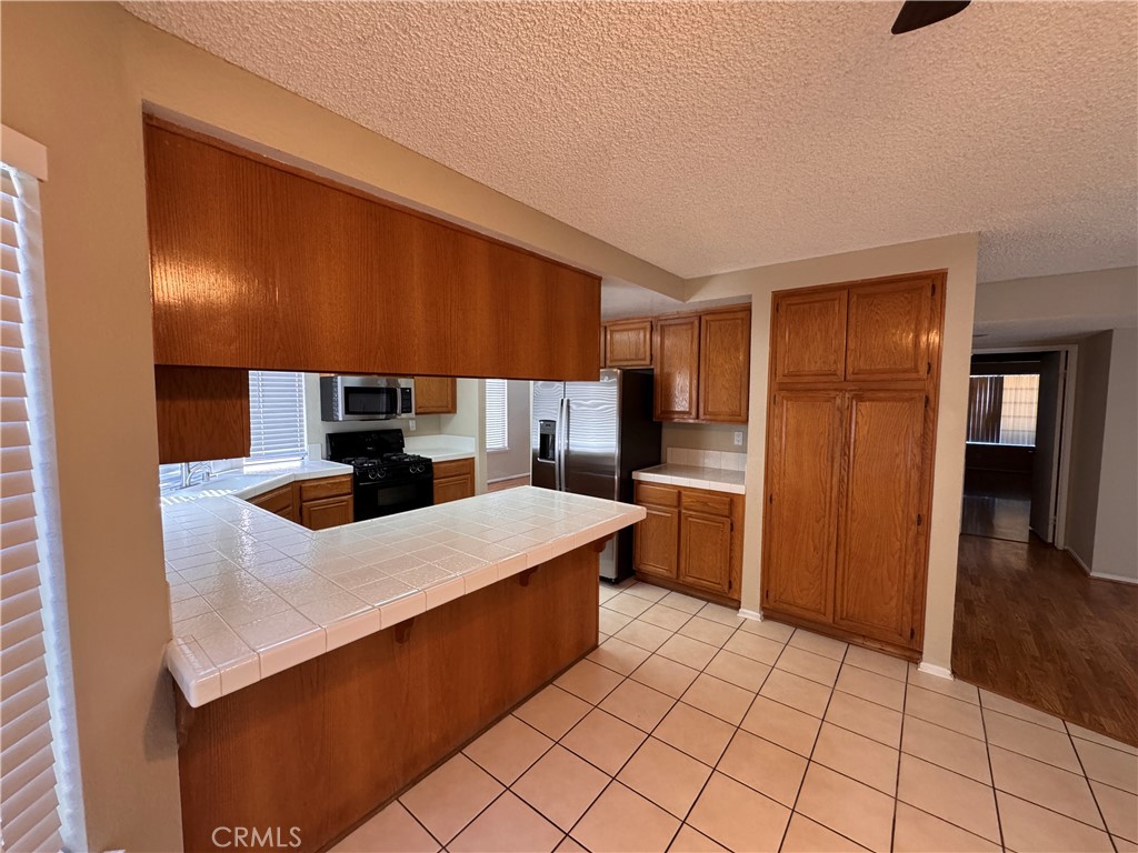 4546 Grandview Drive