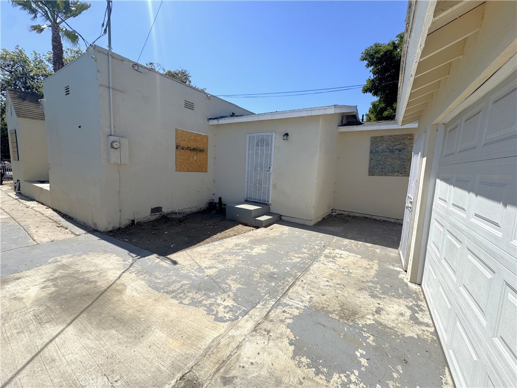 523 W 102nd Street