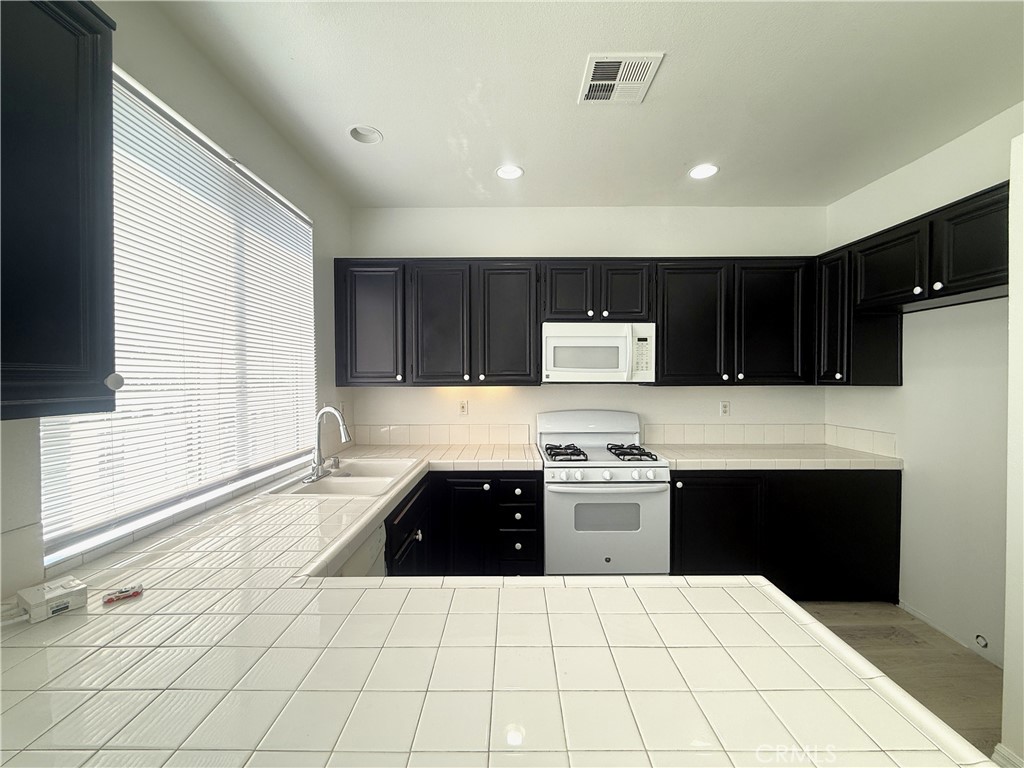 1816 Saint Louis Avenue