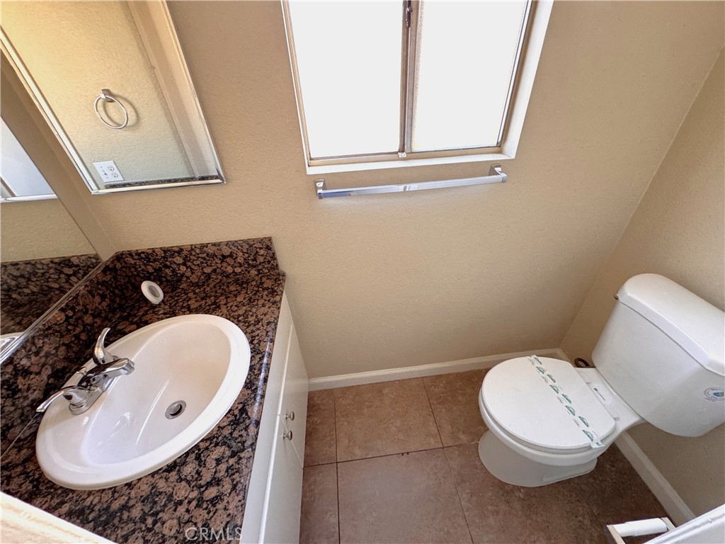 2344 N Teakwood Avenue