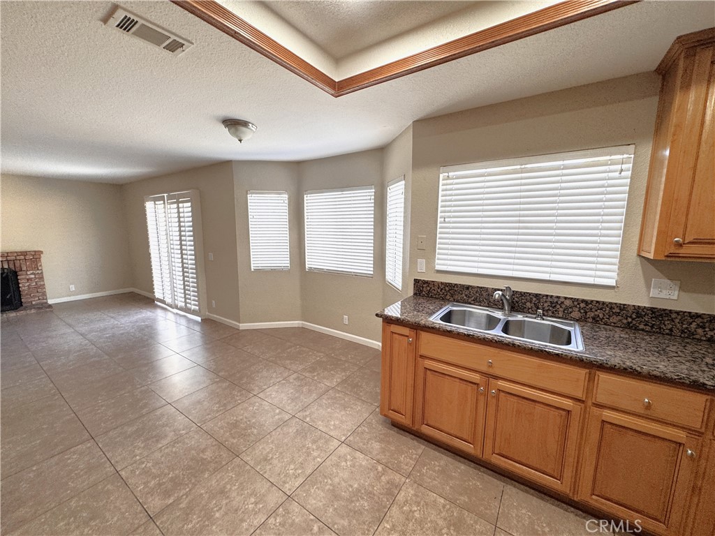 2344 N Teakwood Avenue