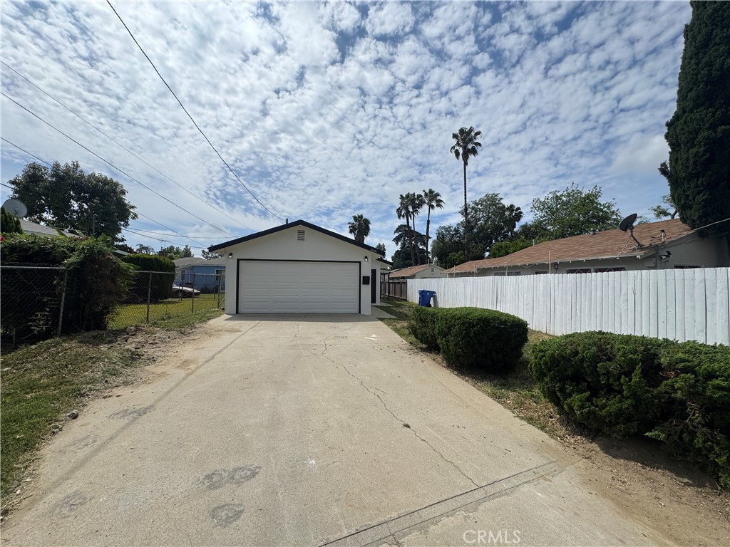 14752 Lemay Street