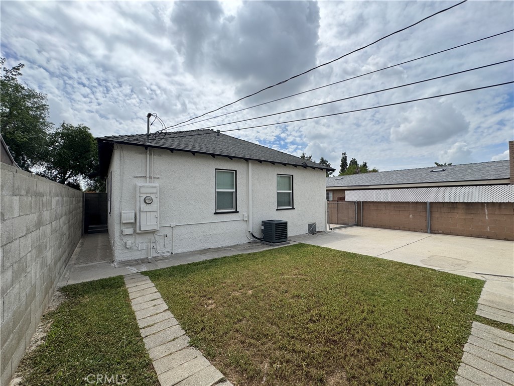 863 N Workman Street