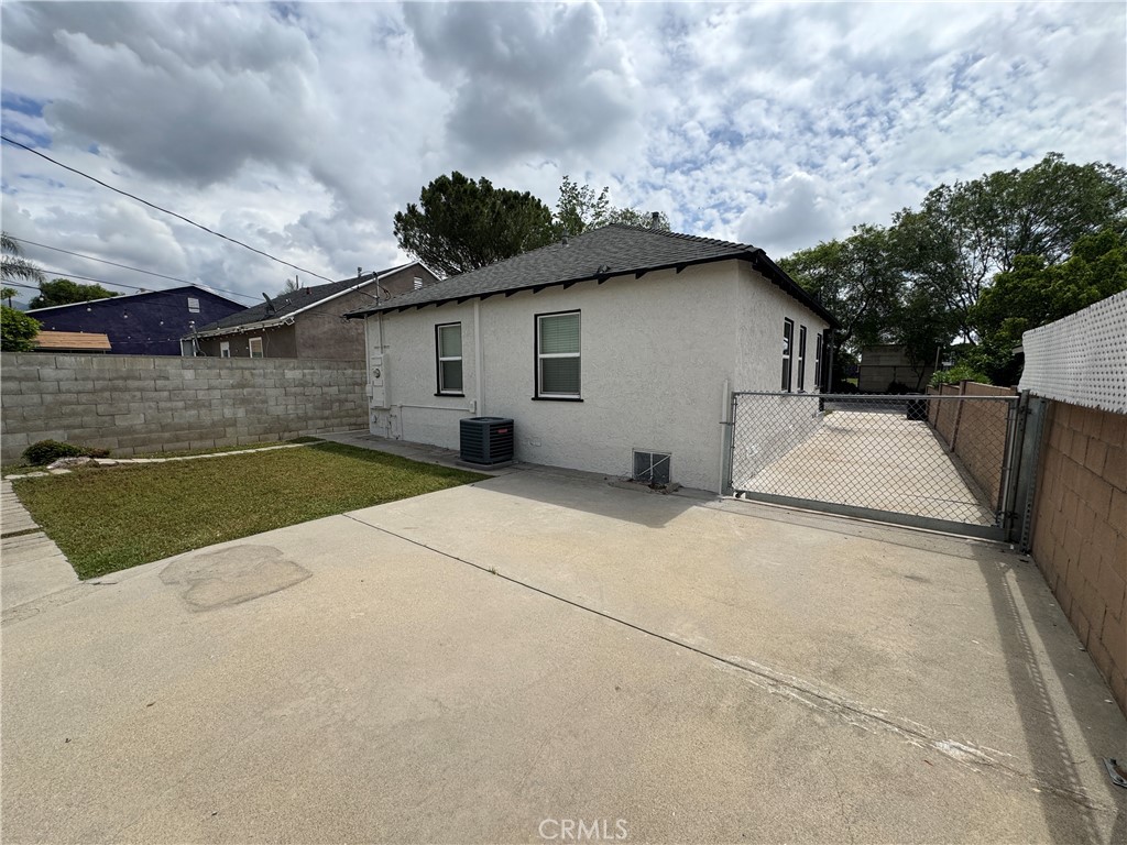 863 N Workman Street