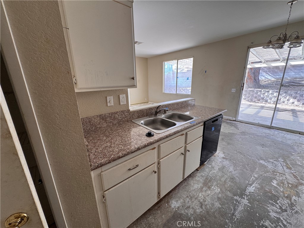 2014 W Dawnview Drive