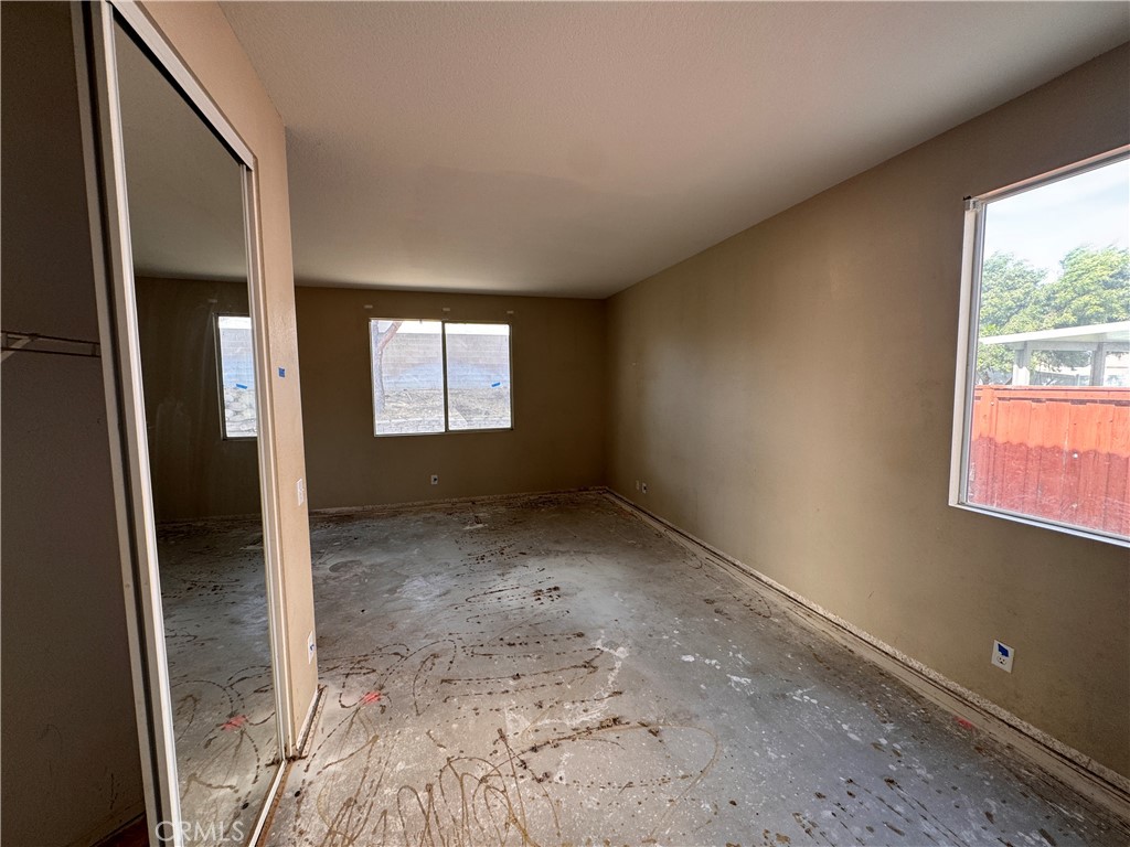 2014 W Dawnview Drive