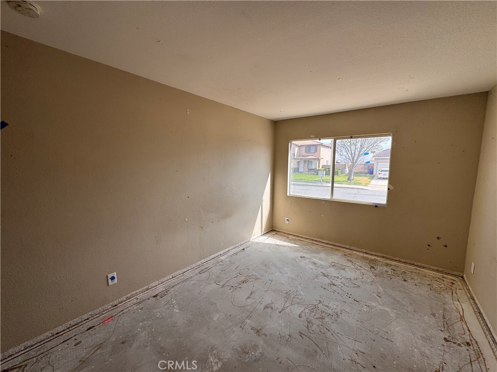 2014 W Dawnview Drive