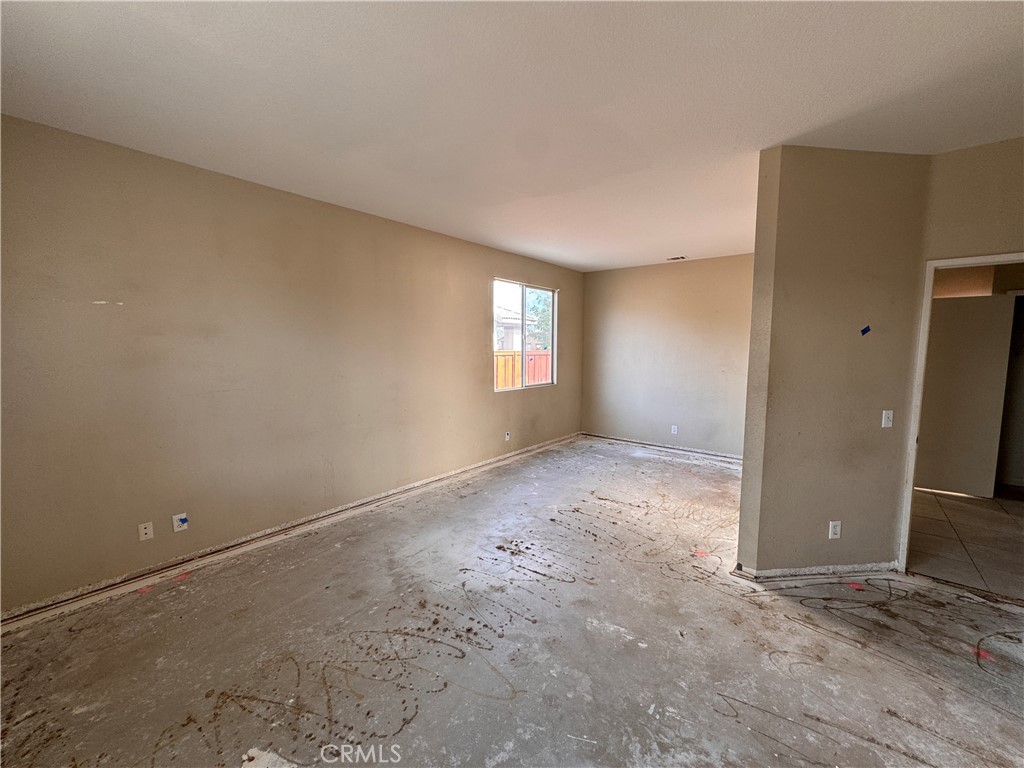 2014 W Dawnview Drive