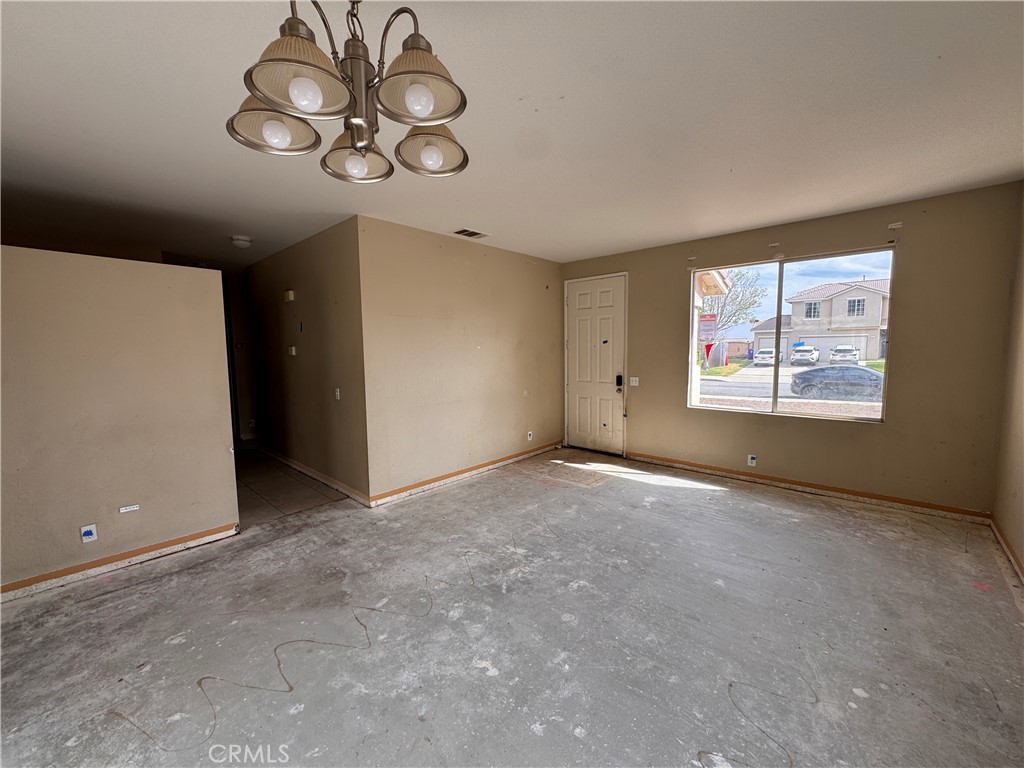 2014 W Dawnview Drive