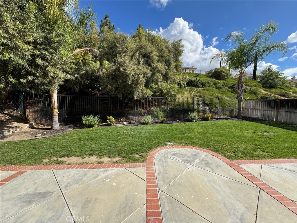 17292 Sierra Sunrise Lane