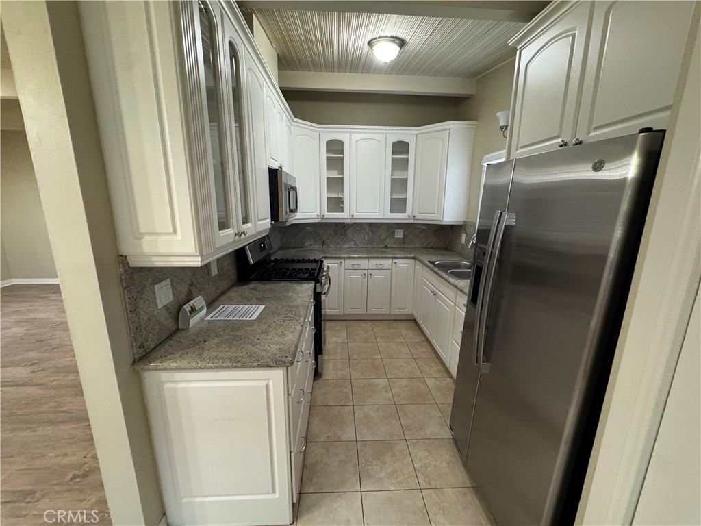 10831 Balboa Boulevard