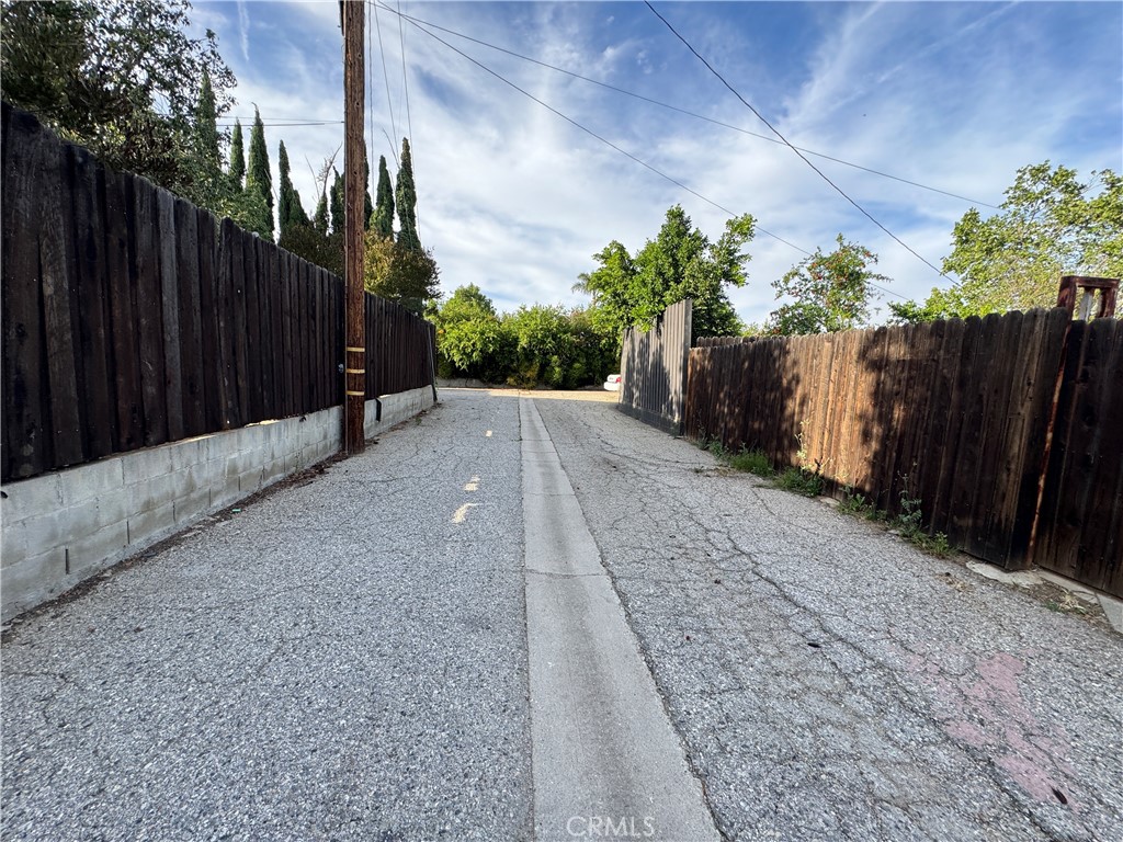 10831 Balboa Boulevard