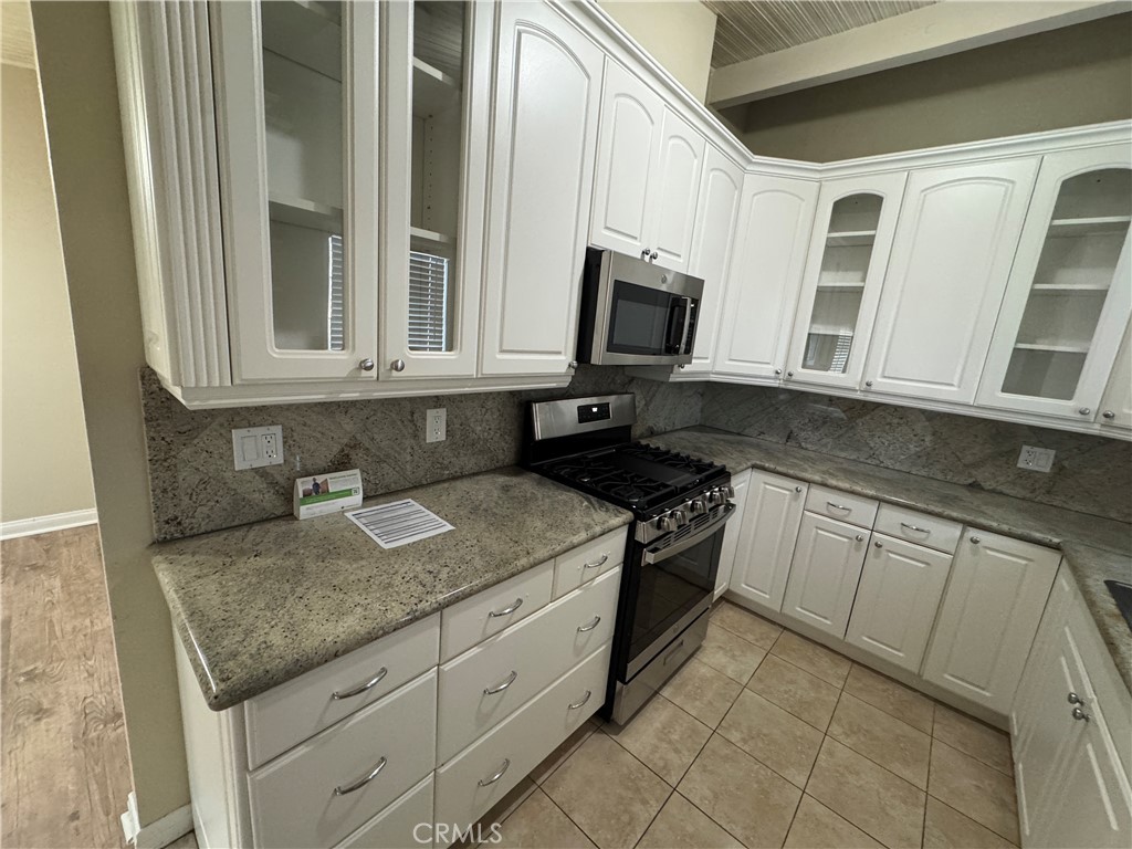 10831 Balboa Boulevard