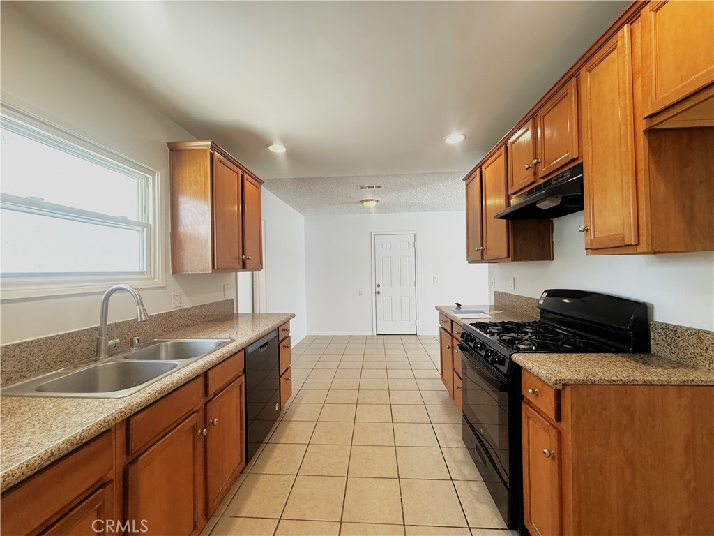 490 Avignon Court