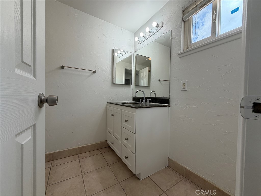 5221 Dresden Place