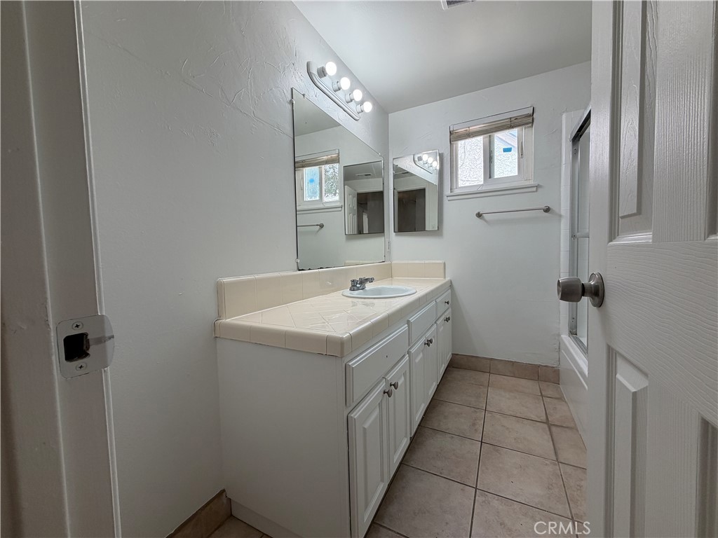 5221 Dresden Place