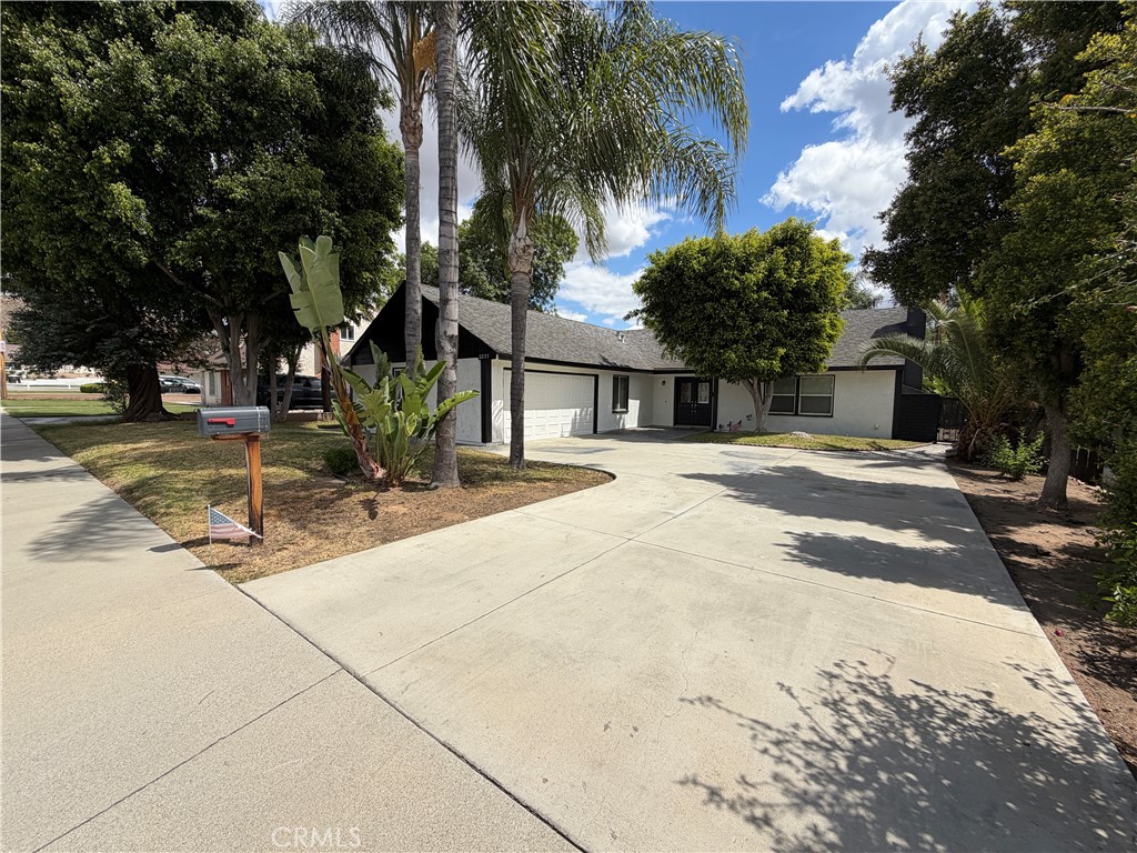 5221 Dresden Place