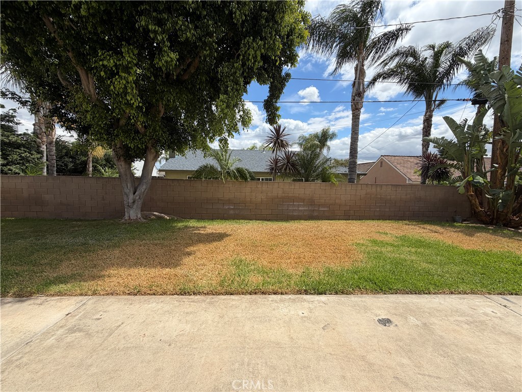 5221 Dresden Place