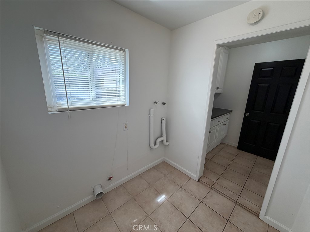 5221 Dresden Place