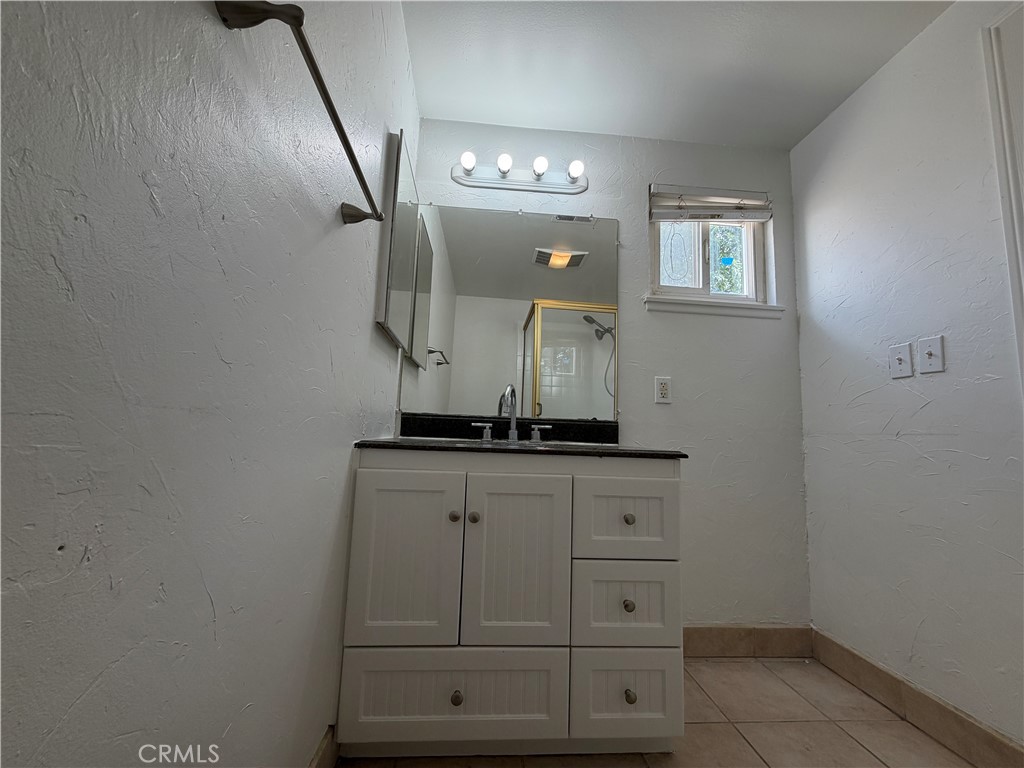 5221 Dresden Place