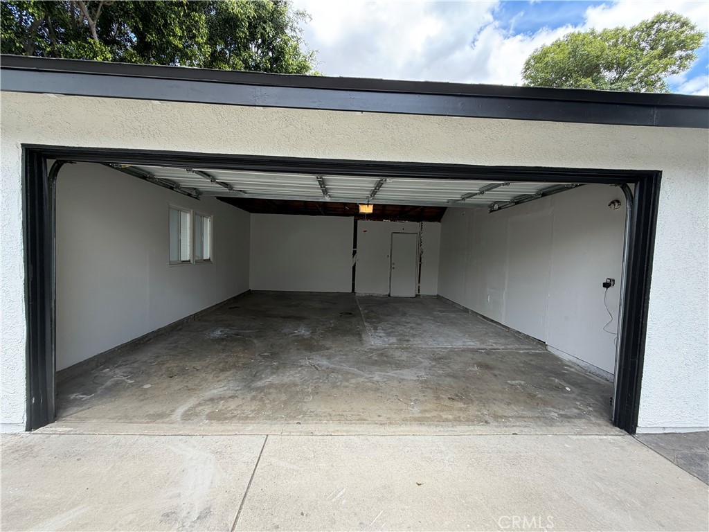 5221 Dresden Place