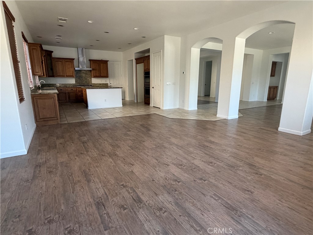 37780 Gallery Lane