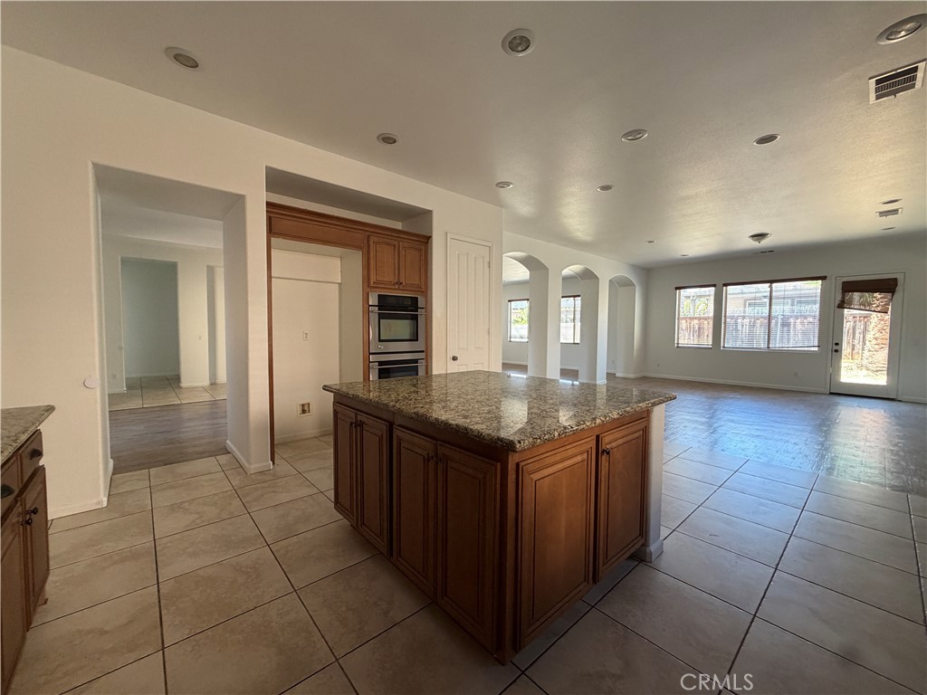 37780 Gallery Lane