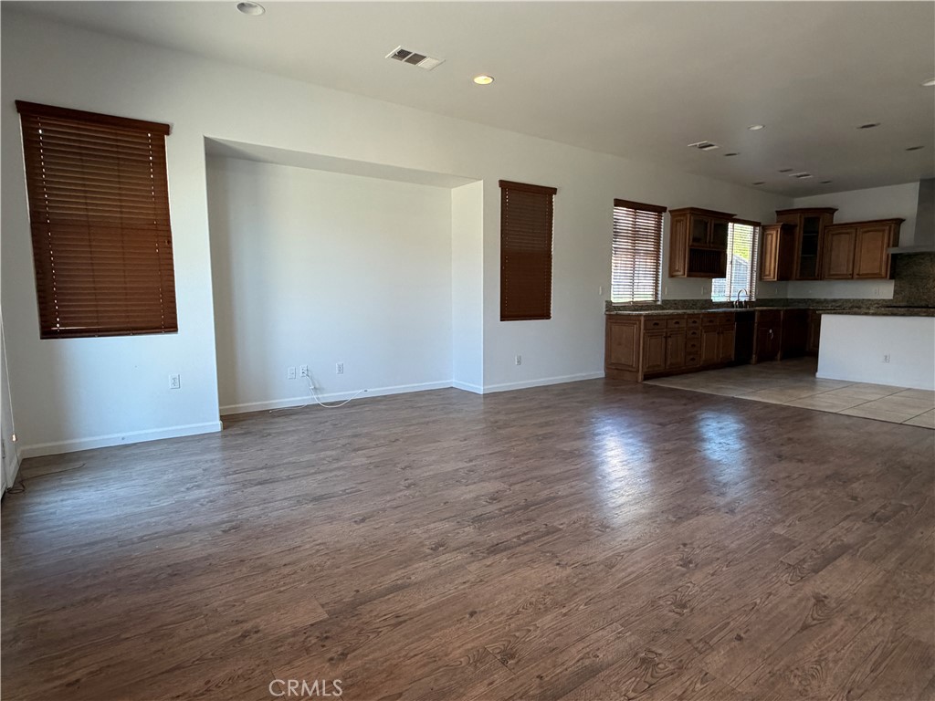 37780 Gallery Lane
