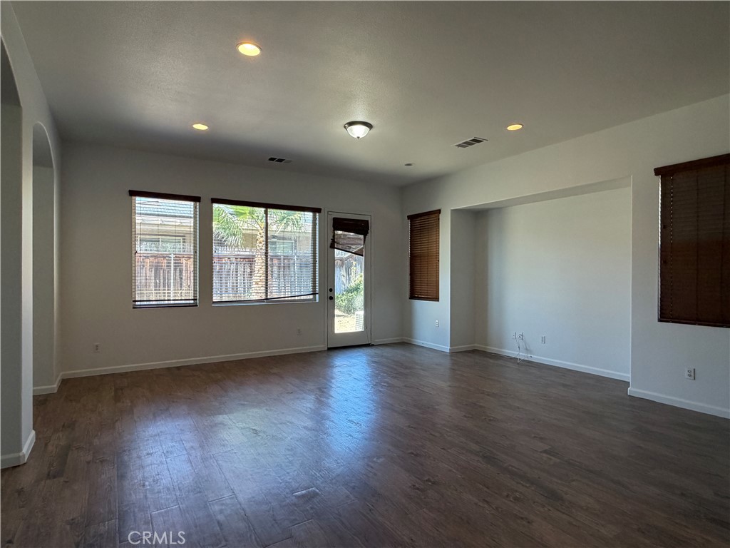 37780 Gallery Lane