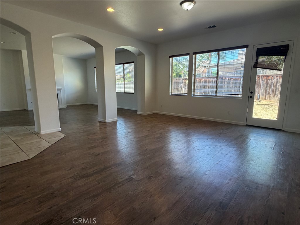 37780 Gallery Lane