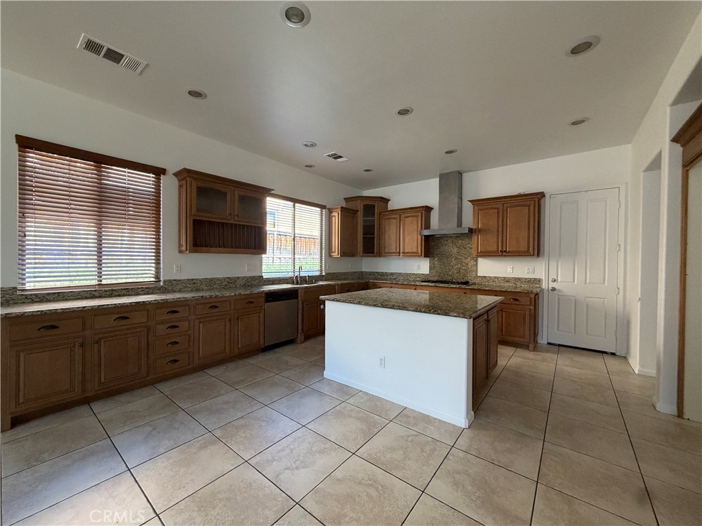 37780 Gallery Lane