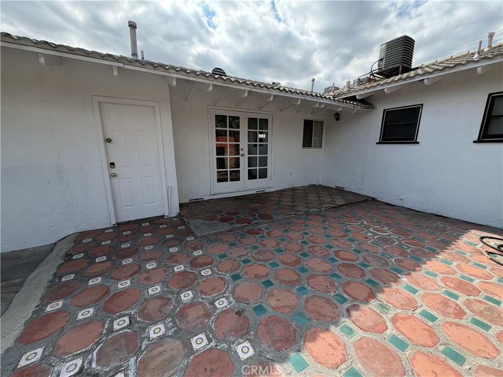 5611 Golondrina Drive
